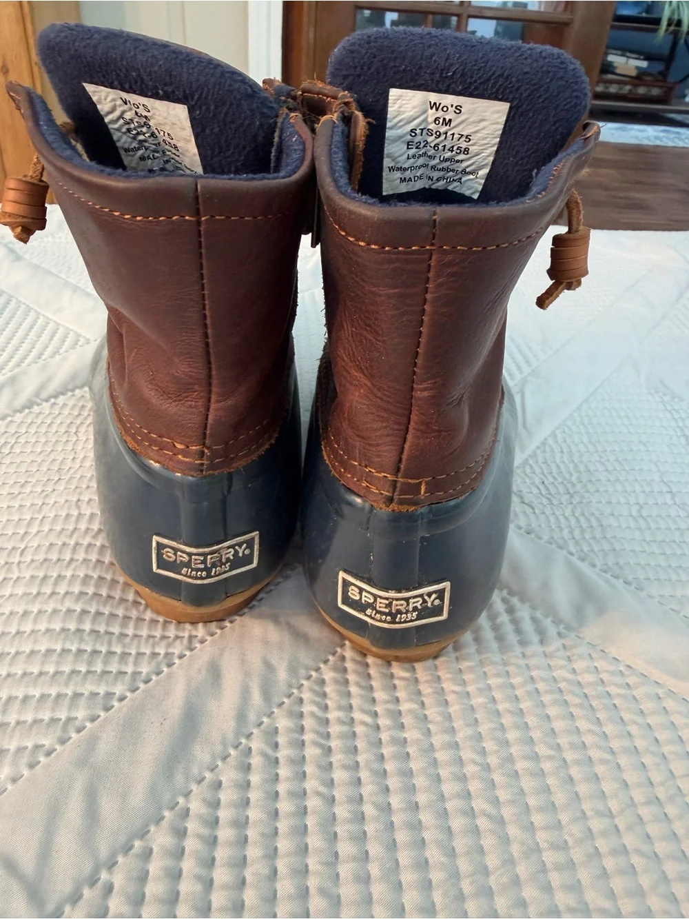 Sperry Navy and Brown Leather Duck Boots Sz 6